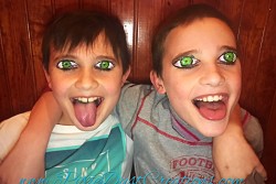 eyeballs face paint